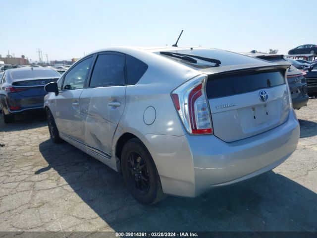 JTDKN3DU6E1789099 Toyota Prius Two