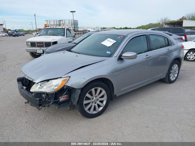Chrysler 200 LX 2014 1C3CCBABXEN208675 Image 2