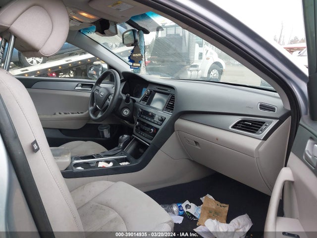 Hyundai SONATA SE 2016 5NPE24AF5GH345628 Image 5