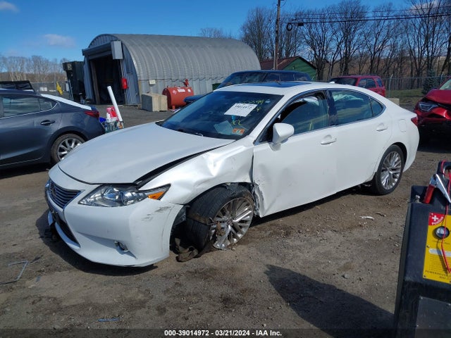Lexus ES 350 2015 JTHBK1GGXF2200326 Image 2