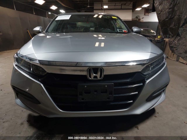 Honda ACCORD LX 2018 1HGCV1F18JA200965 Image 12