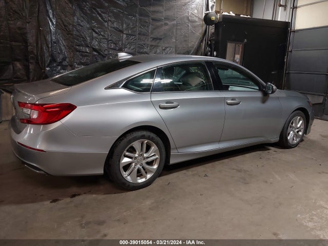 Honda ACCORD LX 2018 1HGCV1F18JA200965 Image 4