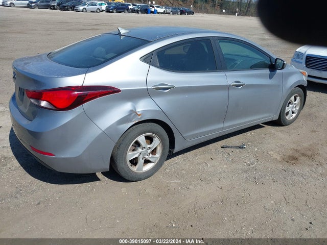 Hyundai ELANTRA SE 2015 5NPDH4AE9FH613144 Image 4