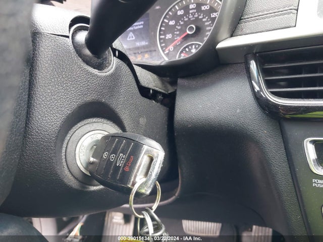 39015134 :رقم المزاد ، 5XXGT4L31LG383260 vin ، 2020 Kia Optima Lx مزاد بيع