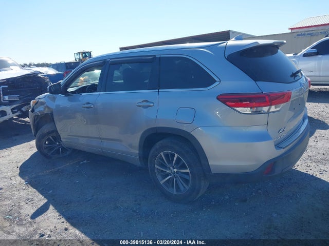 Toyota Highlander Xle 2018 5TDKZRFH2JS286383 Image 3