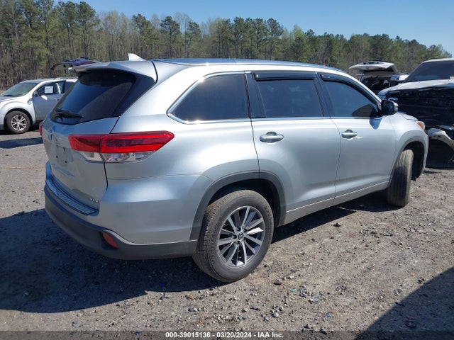 Toyota Highlander Xle 2018 5TDKZRFH2JS286383 Image 4