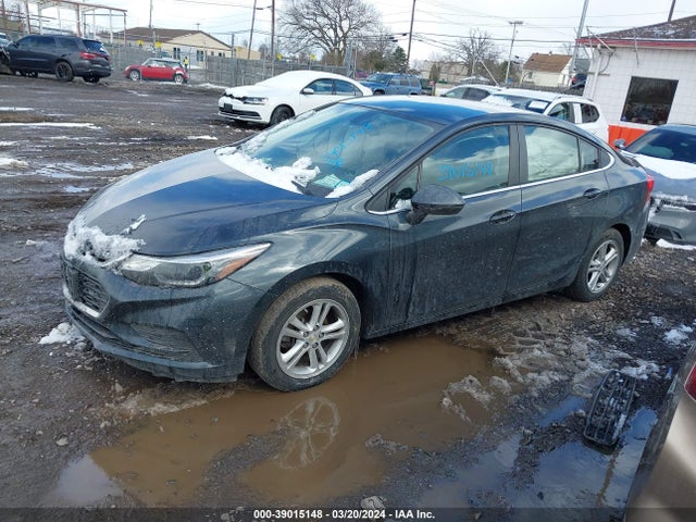 Chevrolet Cruze Lt Auto 2018 1G1BE5SM7J7108074 Image 2