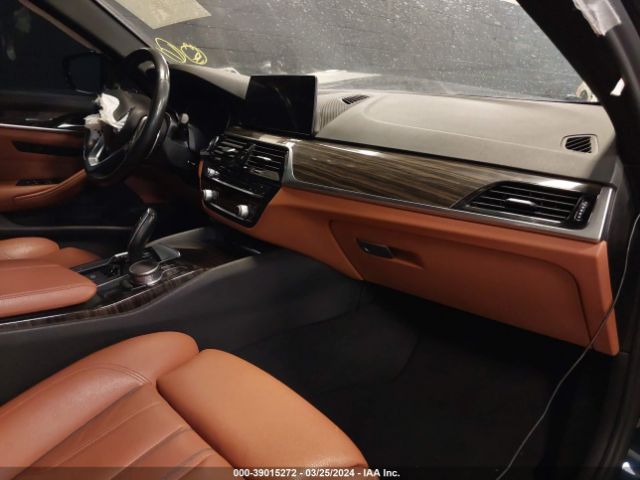 WBAJA7C57JG909005 BMW 530i Xdrive