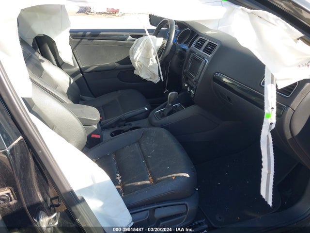 3VWL17AJ8GM230626 Volkswagen Jetta 1.8t Sel