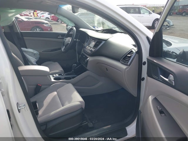 Hyundai Tucson Value 2017 KM8J33A2XHU577552 Image 5