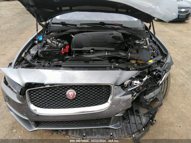 2019 JAGUAR XE SAJAK4FX5KCP50636 Photo 9