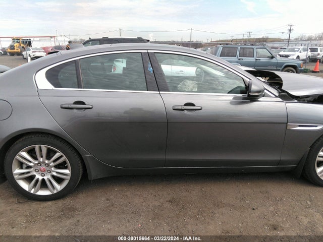Jaguar Xe 25t Prestige 2019 SAJAK4FX5KCP50636 Image 13