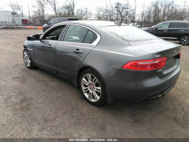 2019 JAGUAR XE SAJAK4FX5KCP50636 Photo 2