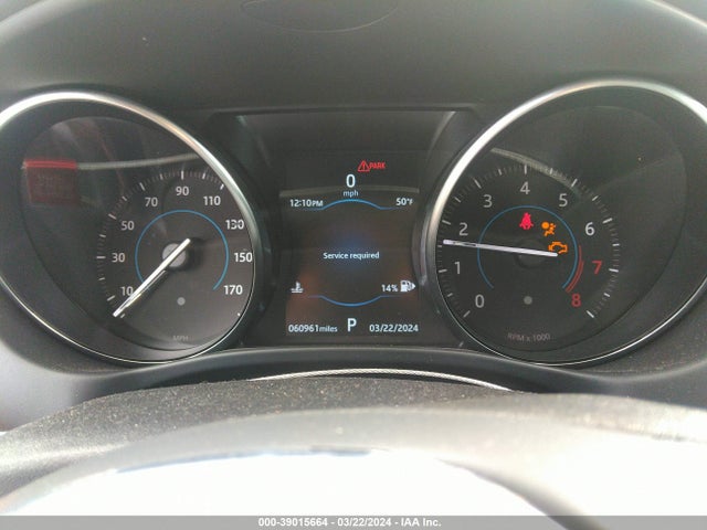 2019 JAGUAR XE SAJAK4FX5KCP50636 Photo 6