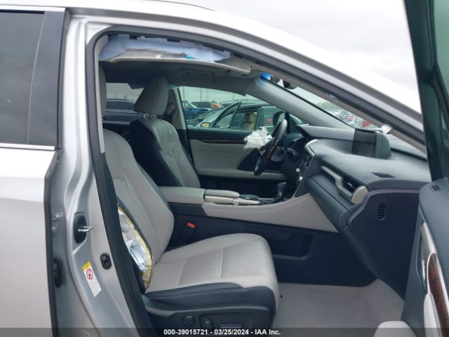 2T2ZZMCAXJC111876 Lexus RX 350