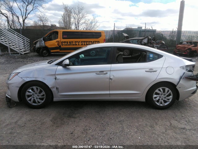 Hyundai ELANTRA SE 2019 KMHD74LF8KU850454 Image 18