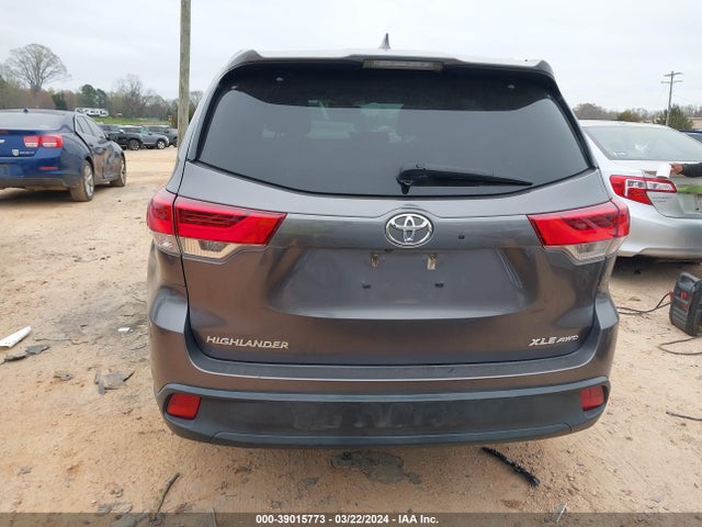 Toyota Highlander Xle 2019 5TDJZRFH1KS589538 Image 16