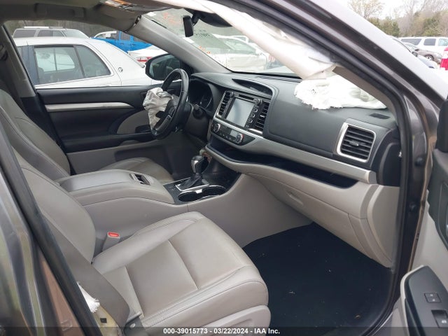 Toyota Highlander Xle 2019 5TDJZRFH1KS589538 Image 5