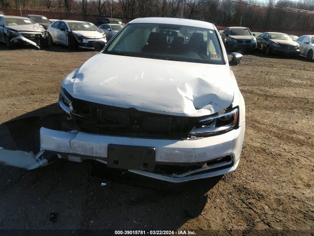 3VWD17AJ1FM417578 Volkswagen Jetta 1.8t Se