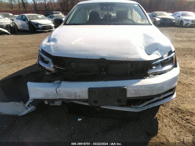 3VWD17AJ1FM417578 Volkswagen Jetta 1.8t Se