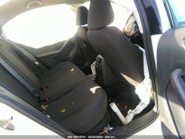3VWD17AJ1FM417578 Volkswagen Jetta 1.8t Se
