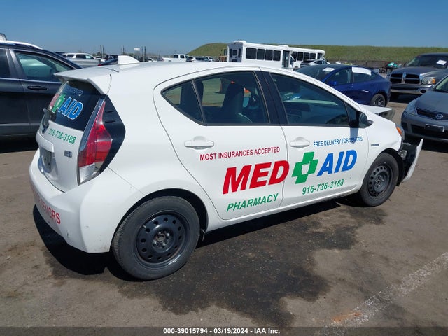 Toyota Prius C One 2016 JTDKDTB30G1120682 Image 4