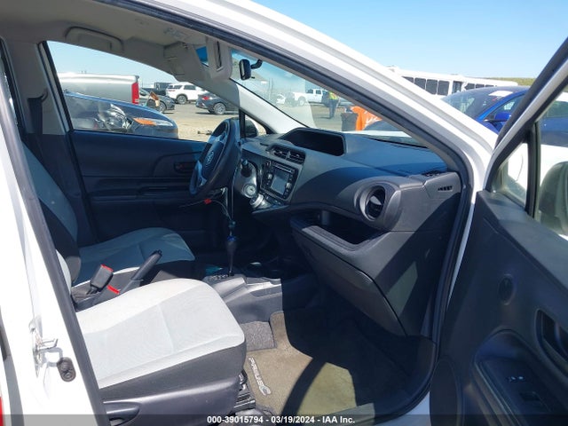 Toyota Prius C One 2016 JTDKDTB30G1120682 Image 5