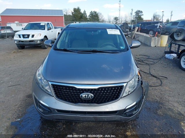 39015811 :رقم المزاد ، KNDPBCAC9F7697963 vin ، 2015 Kia Sportage Lx مزاد بيع