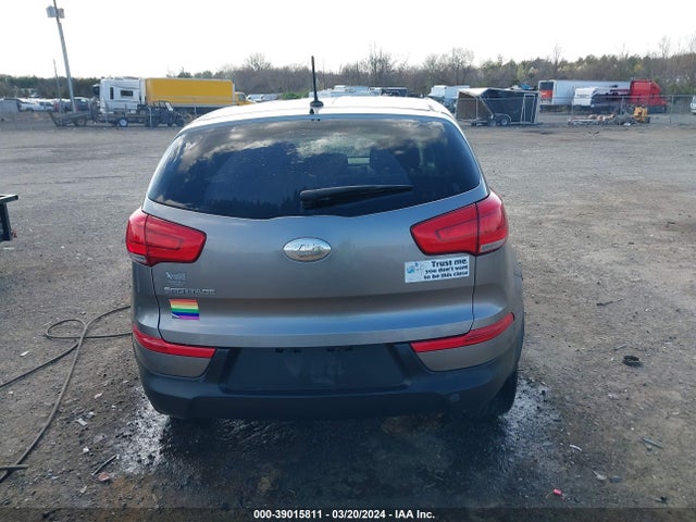 39015811 :رقم المزاد ، KNDPBCAC9F7697963 vin ، 2015 Kia Sportage Lx مزاد بيع