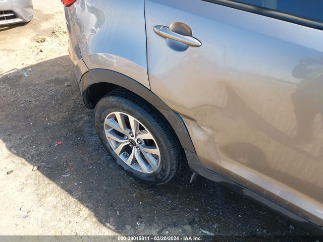 39015811 :رقم المزاد ، KNDPBCAC9F7697963 vin ، 2015 Kia Sportage Lx مزاد بيع