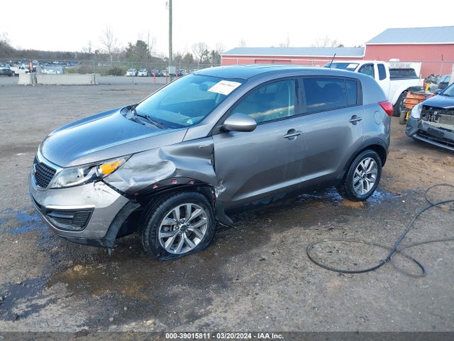 39015811 :رقم المزاد ، KNDPBCAC9F7697963 vin ، 2015 Kia Sportage Lx مزاد بيع