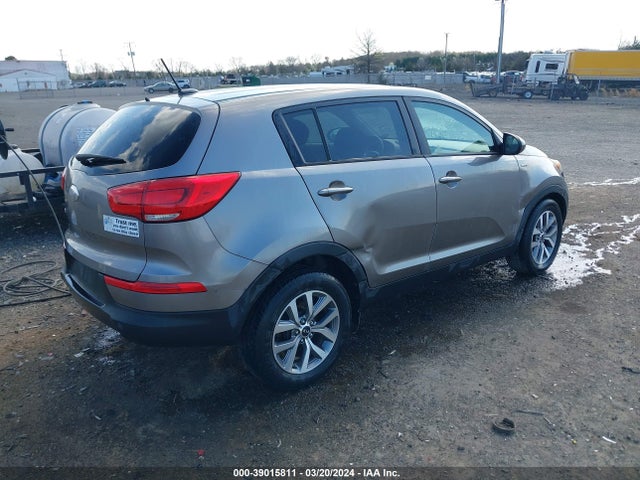 39015811 :رقم المزاد ، KNDPBCAC9F7697963 vin ، 2015 Kia Sportage Lx مزاد بيع