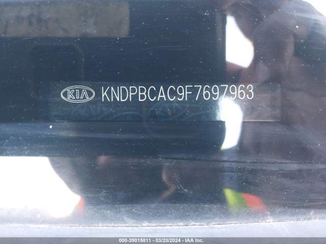 39015811 :رقم المزاد ، KNDPBCAC9F7697963 vin ، 2015 Kia Sportage Lx مزاد بيع