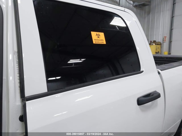 1C6RR7STXKS606014 RAM 1500 Classic Tradesman  4x4 6'4 Box