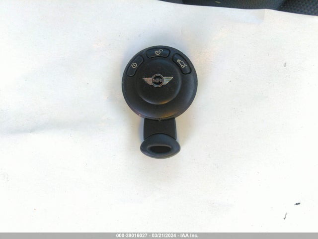 2011 MINI COOPER WMWSV3C5XBTY13038 Photo 10