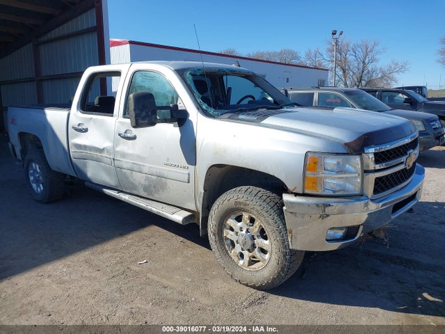 2014 1GC1KXC82EF175329 main image