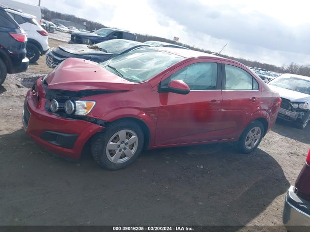 Chevrolet Sonic Lt Auto 2016 1G1JC5SH9G4169067 Image 2