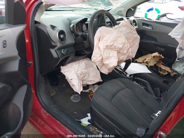 Chevrolet Sonic Lt Auto 2016 1G1JC5SH9G4169067 Image 5