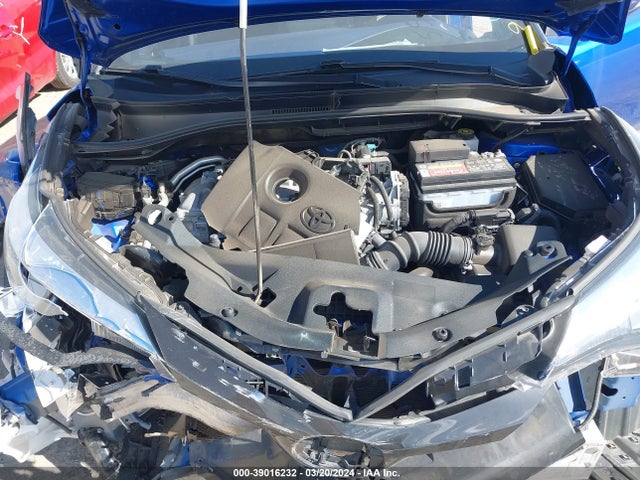 Toyota C-HR XLE 2020 NMTKHMBX3LR116554 Image 10