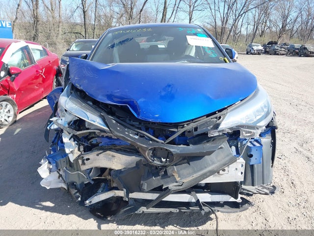 Toyota C-HR XLE 2020 NMTKHMBX3LR116554 Image 13