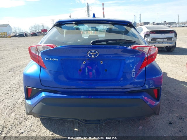 Toyota C-HR XLE 2020 NMTKHMBX3LR116554 Image 17