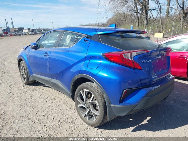 Toyota C-HR XLE 2020 NMTKHMBX3LR116554 Image 3