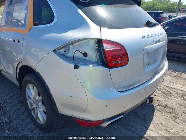 WP1AF2A22ELA41393 Porsche Cayenne Diesel/diesel Platinum Edition