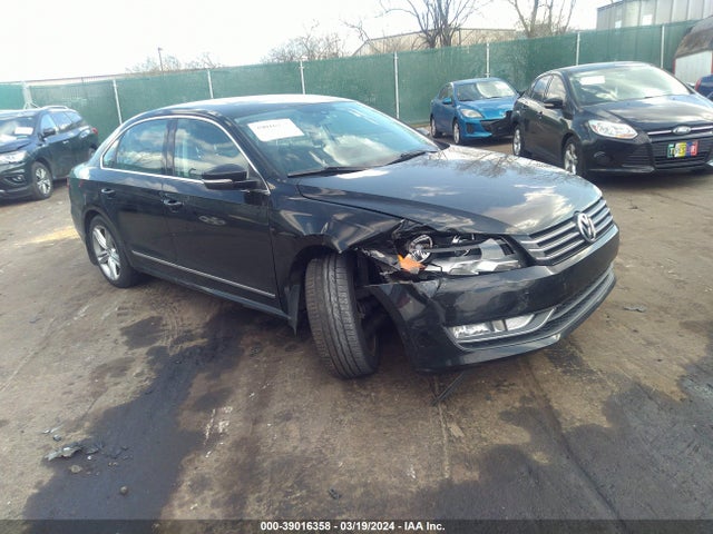 1VWBT7A37FC059827 Volkswagen Passat 1.8t Se