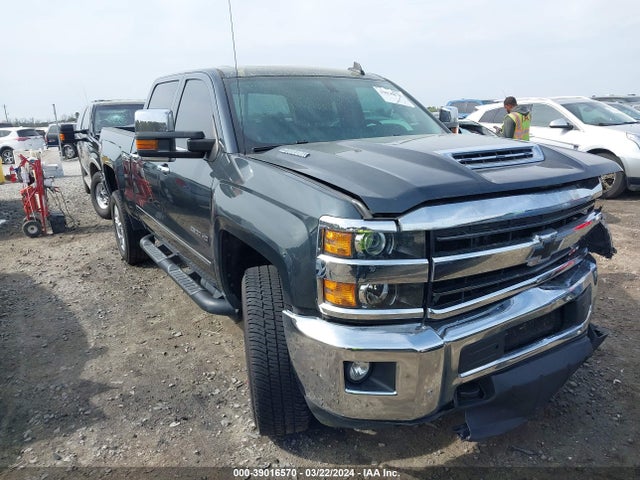 2018 1GC1KWEY5JF240787 main image