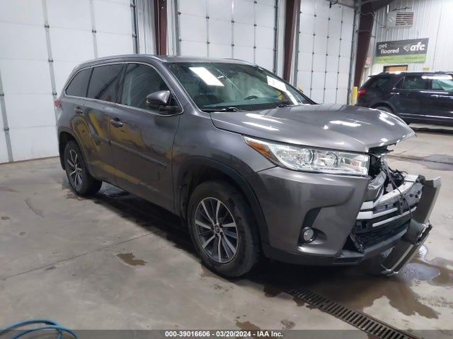 Toyota Highlander Xle 2017 5TDJZRFH6HS448988 Image 1
