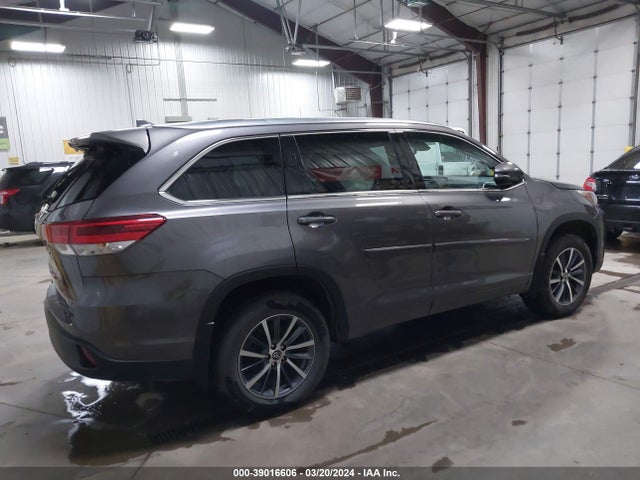 Toyota Highlander Xle 2017 5TDJZRFH6HS448988 Image 13