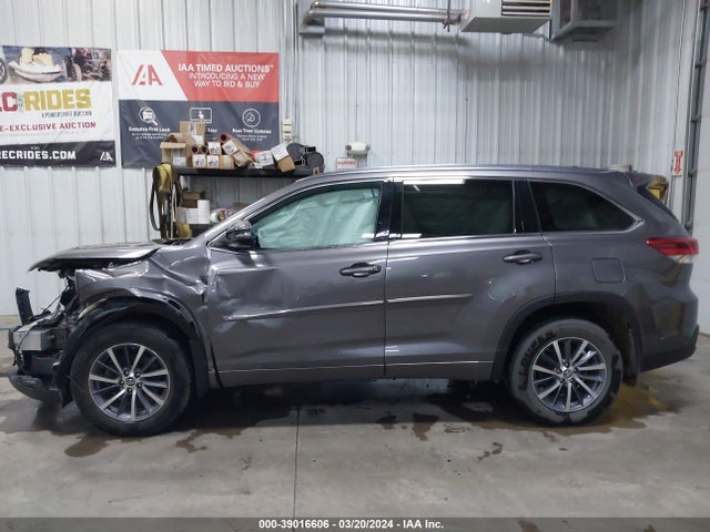 Toyota Highlander Xle 2017 5TDJZRFH6HS448988 Image 14