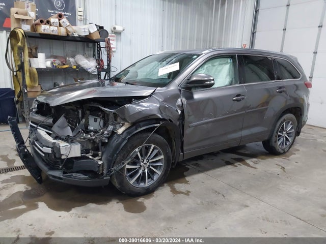Toyota Highlander Xle 2017 5TDJZRFH6HS448988 Image 2