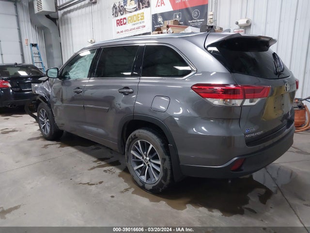 Toyota Highlander Xle 2017 5TDJZRFH6HS448988 Image 3